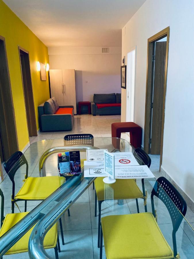 בוקרשט Central Unirii - Old Town Apartments מראה חיצוני תמונה